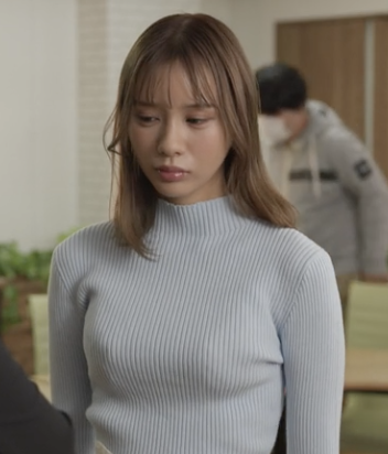 彼女